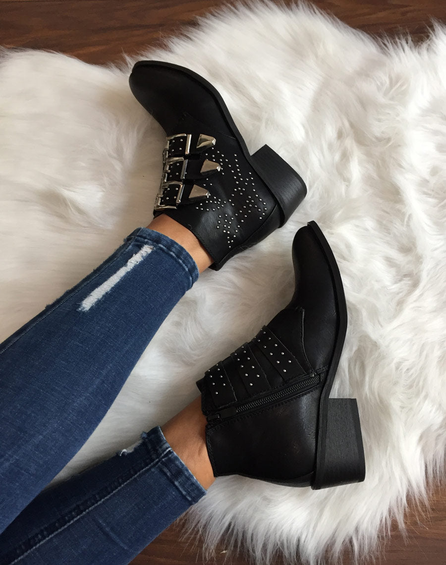 Bottines noires à trois brides