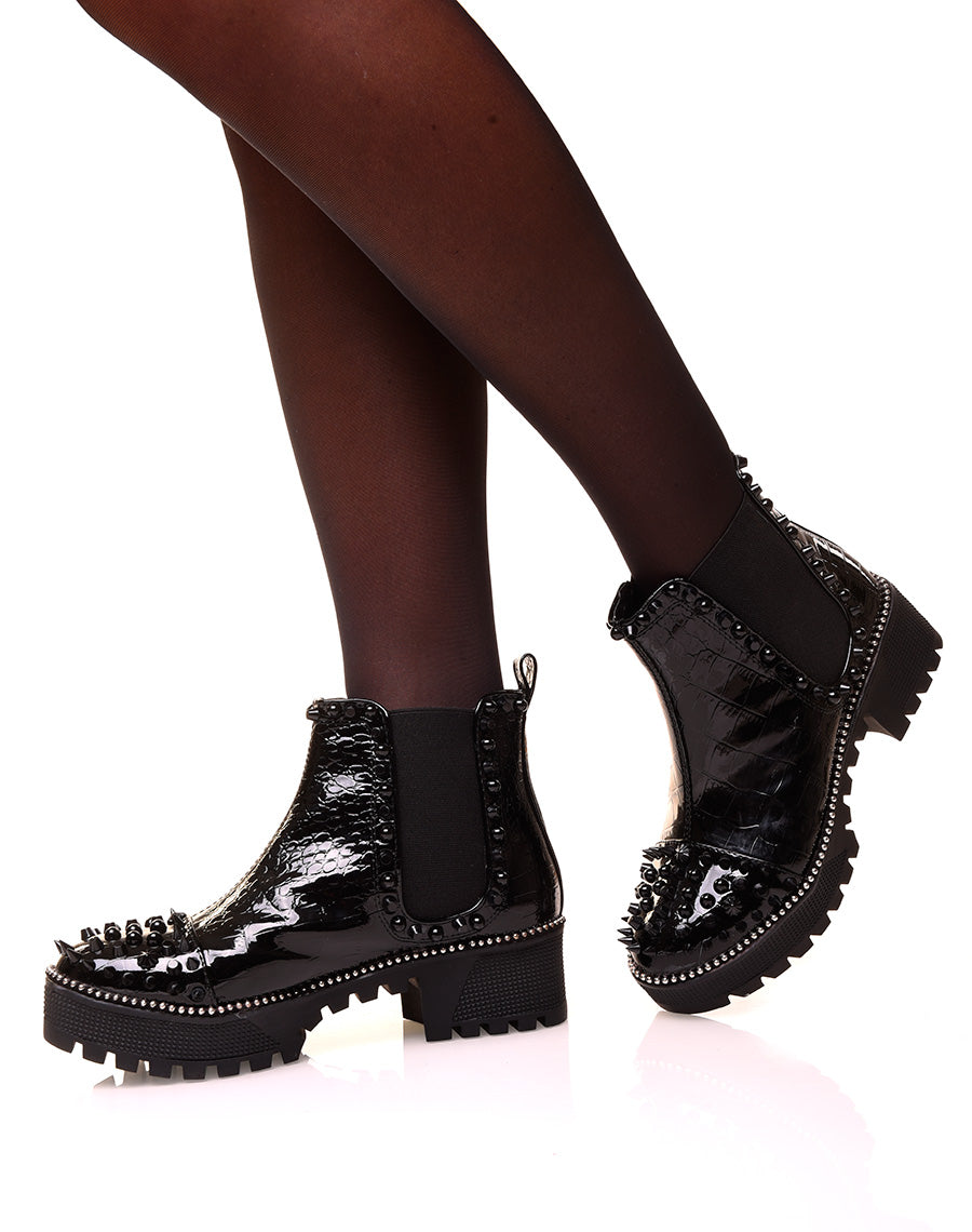Bottines noires vernis effet croco à clous