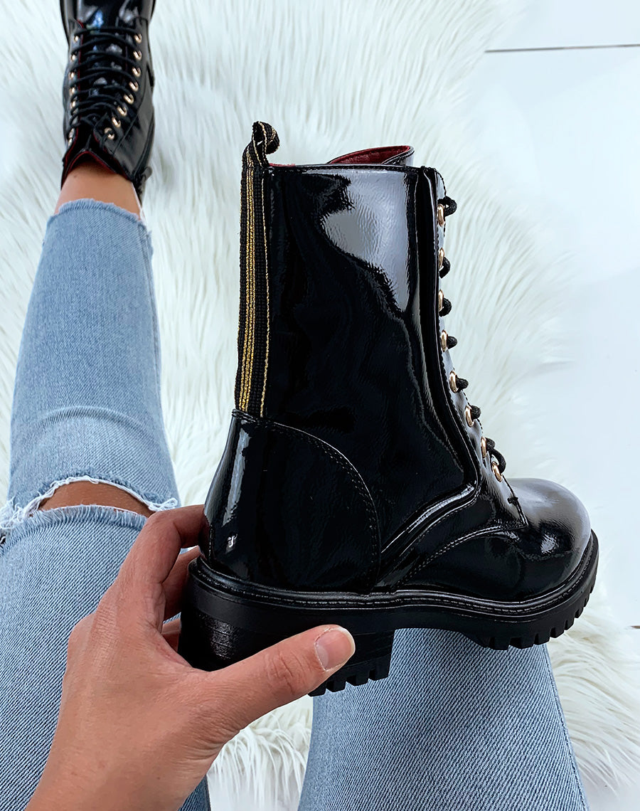 Bottines noires vernis à œillets