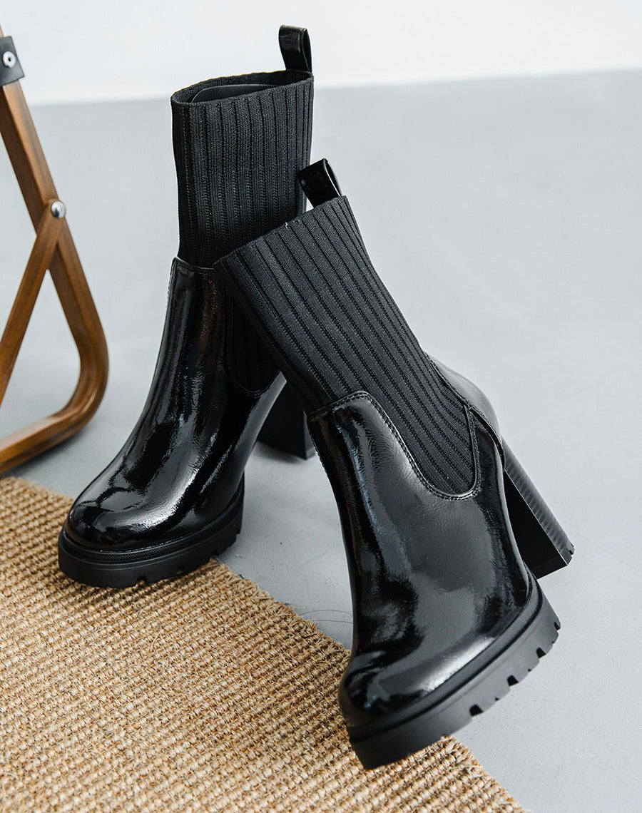 Bottines noires vernis à talon et élastique