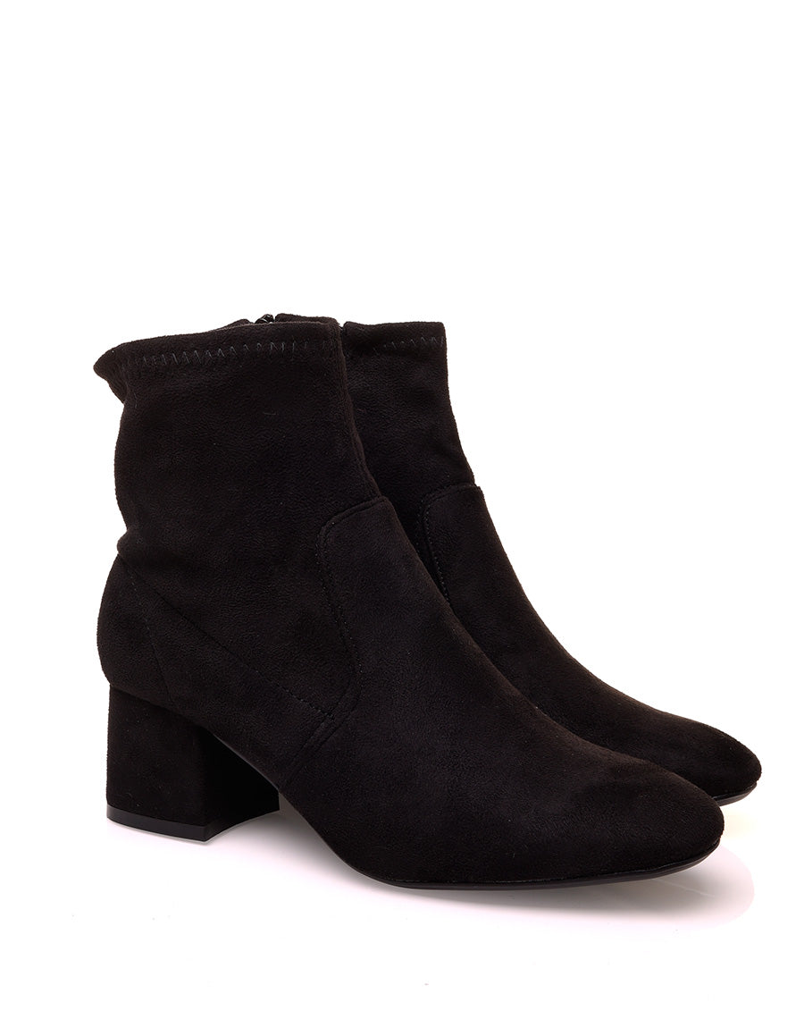 Bottines noirs à talon effet suédine