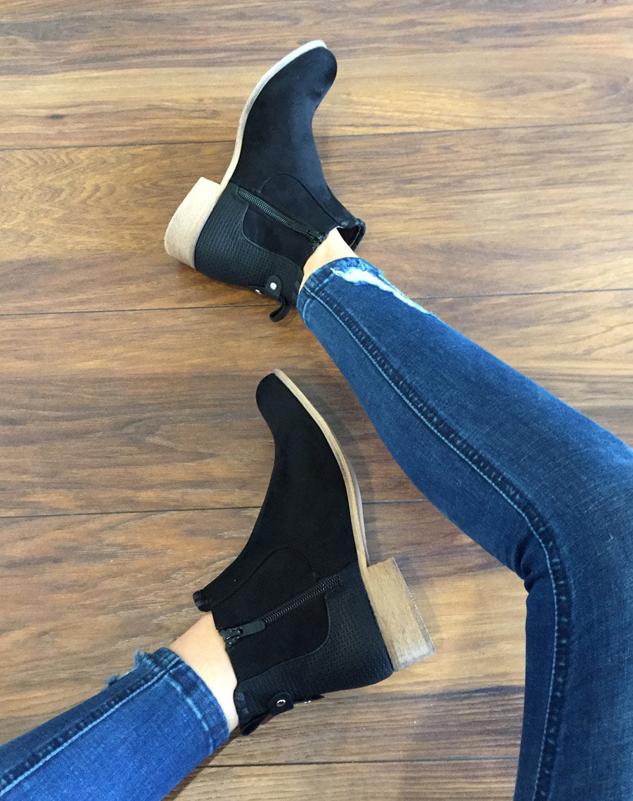 Bottines plates noires bi matières à détails