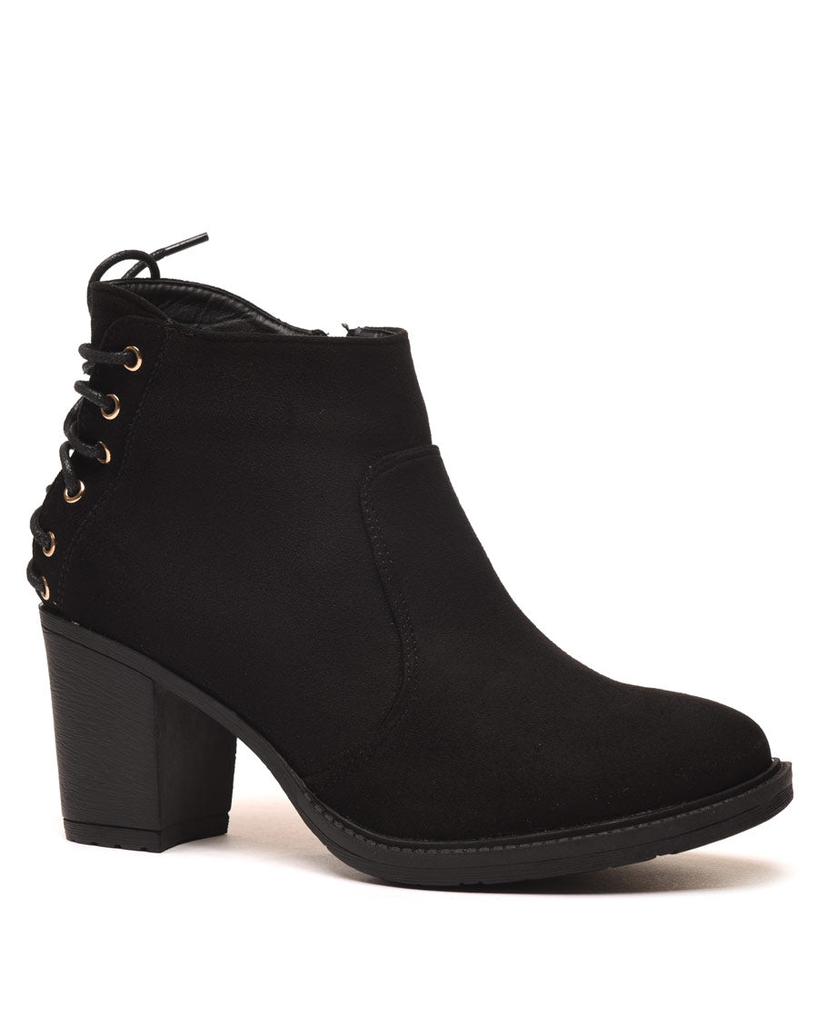 Bottines plates noires suédine à forme santiag