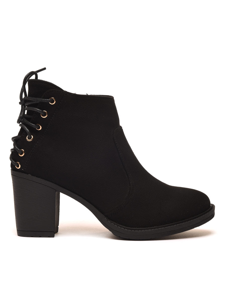 Bottines plates noires suédine à forme santiag