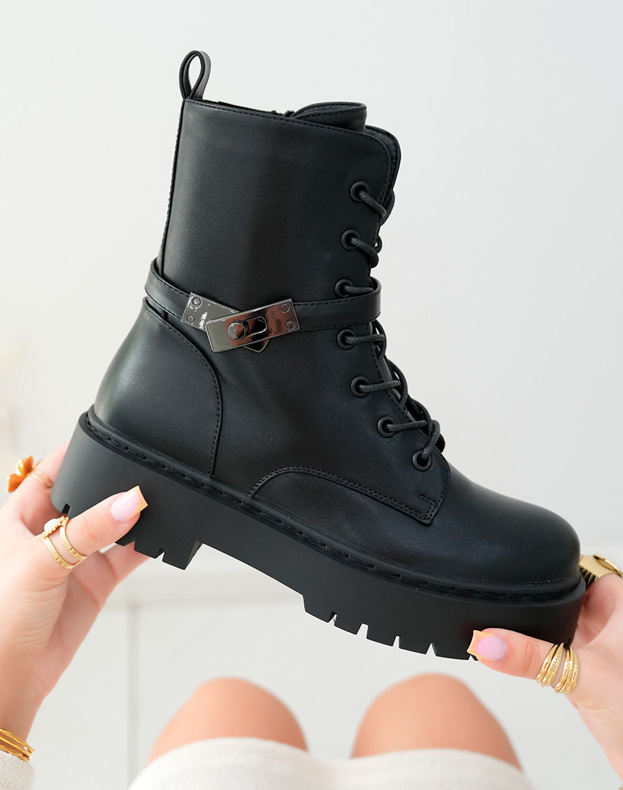 Bottines Rangers Femme Noires à Lacets