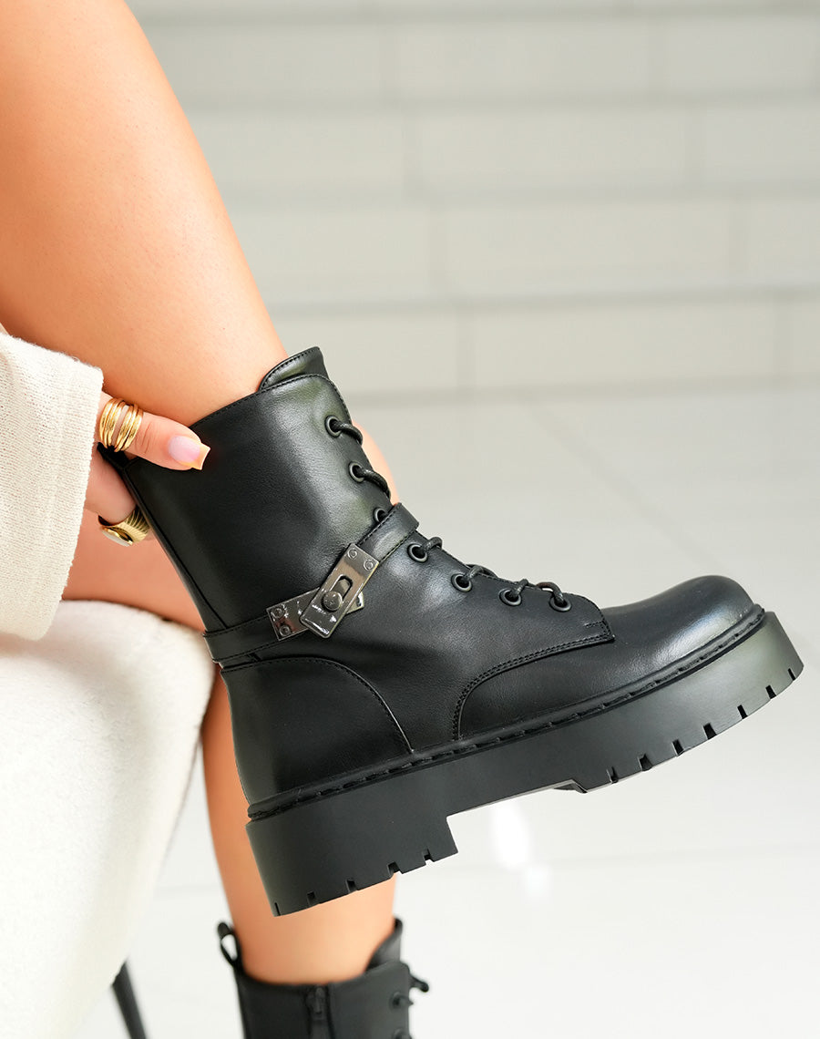 Bottines Rangers Femme Noires à Lacets