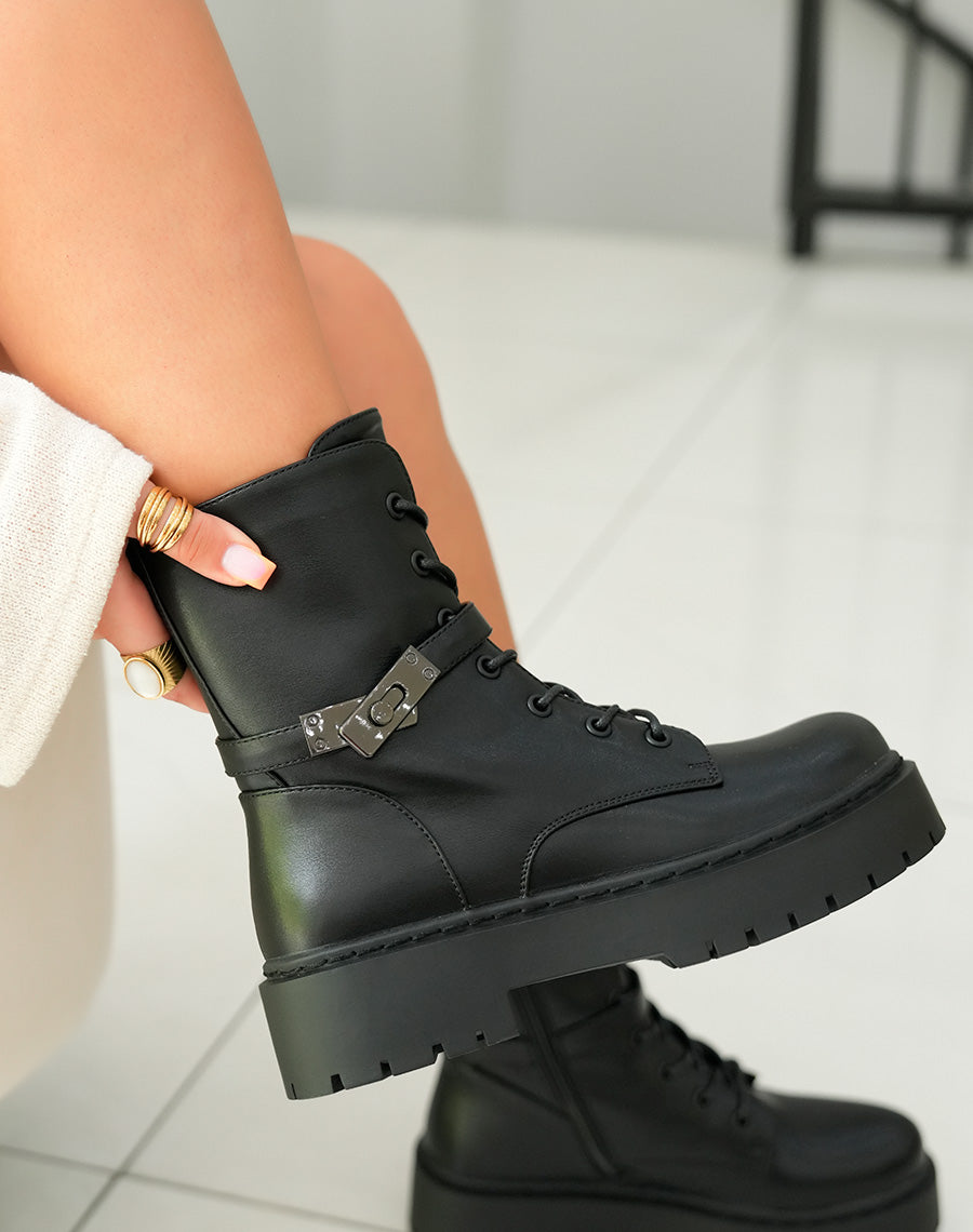 Bottines Rangers Femme Noires à Lacets