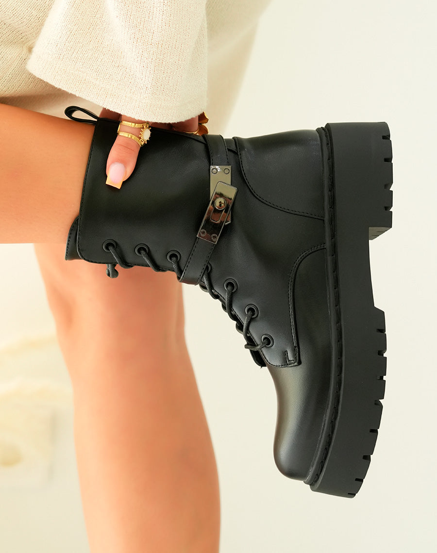 Bottines Rangers Femme Noires à Lacets
