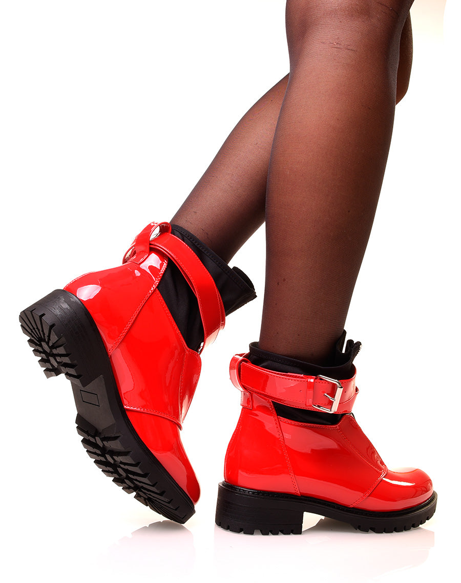 Bottines rouges vernies à zip effet chaussette