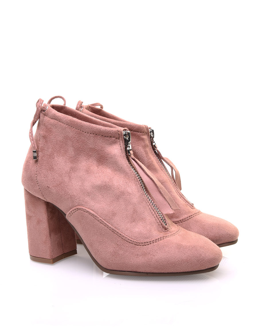 Bottines souples en suédine roses à talons hauts