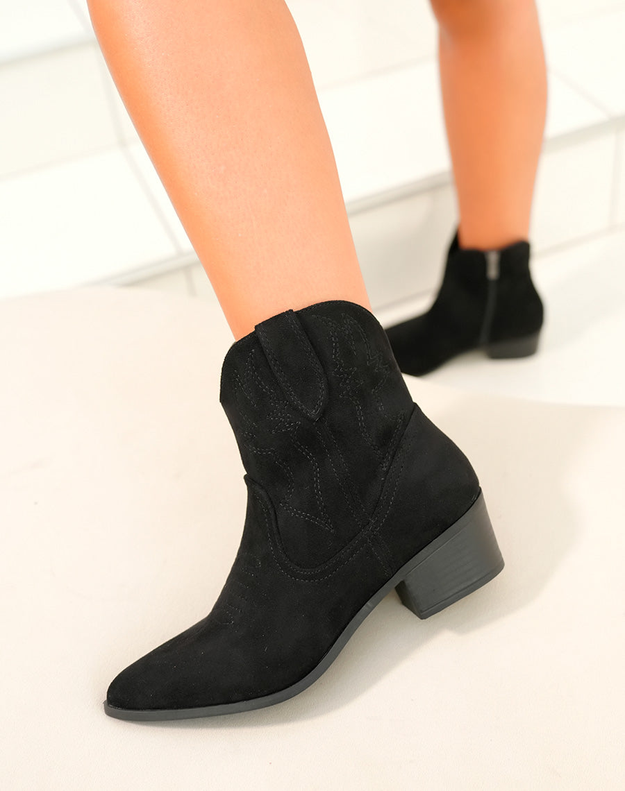 BOTTINES STYLE SANTIAG EN SUÉDINE NOIRE