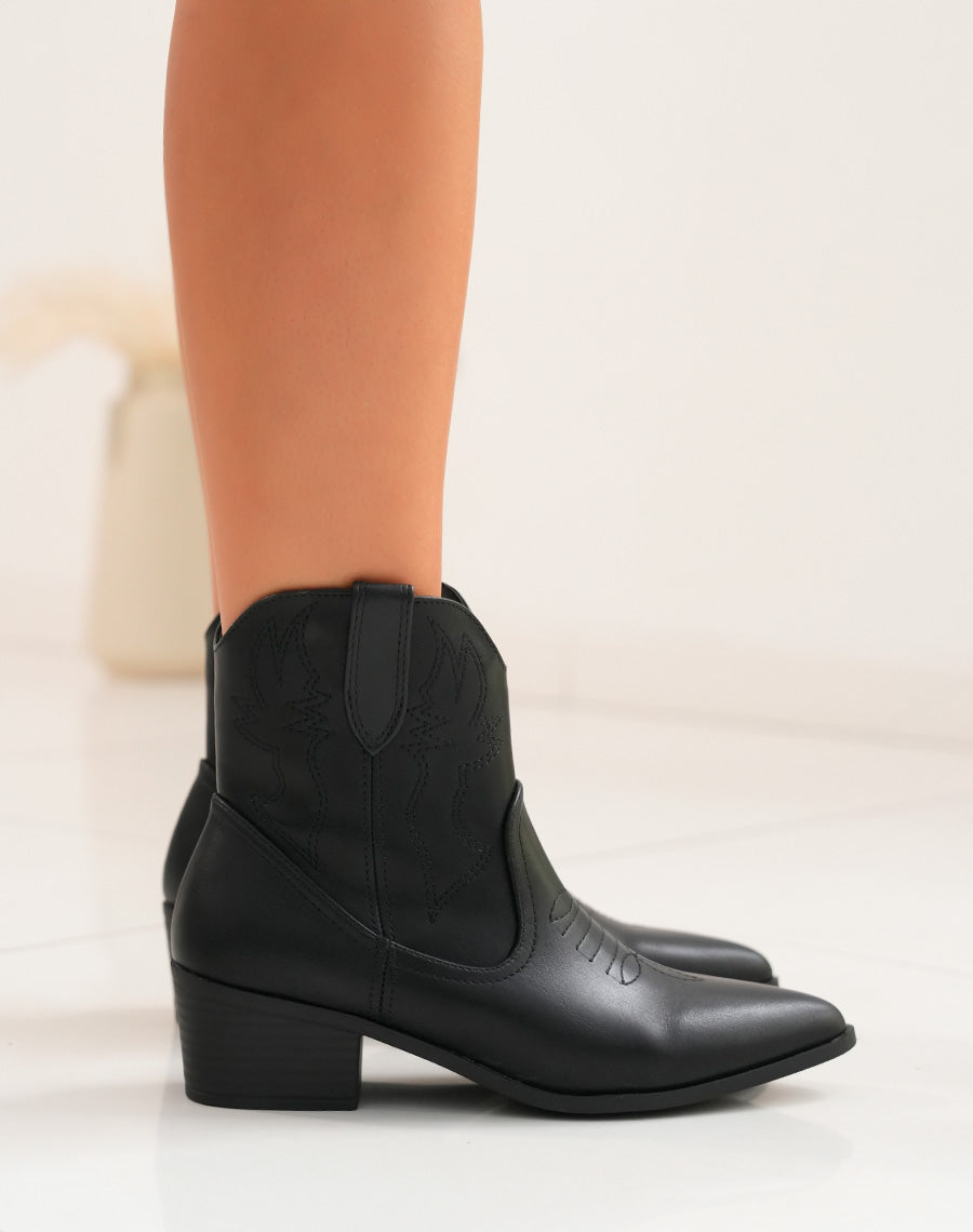 BOTTINES STYLE SANTIAG NOIRES LISSE POUR FEMME?