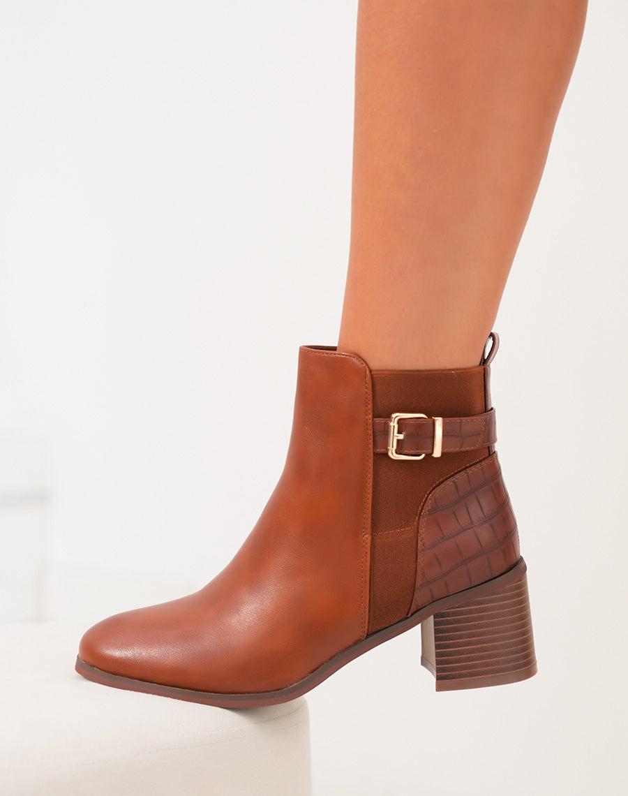 Bottines à talon camel bi-matières à sangle dorée