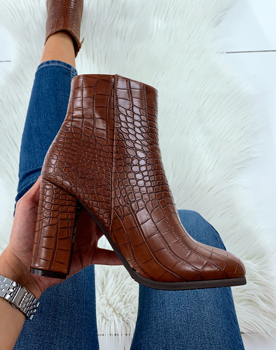 Bottines à talon effet croco camel à bout rond
