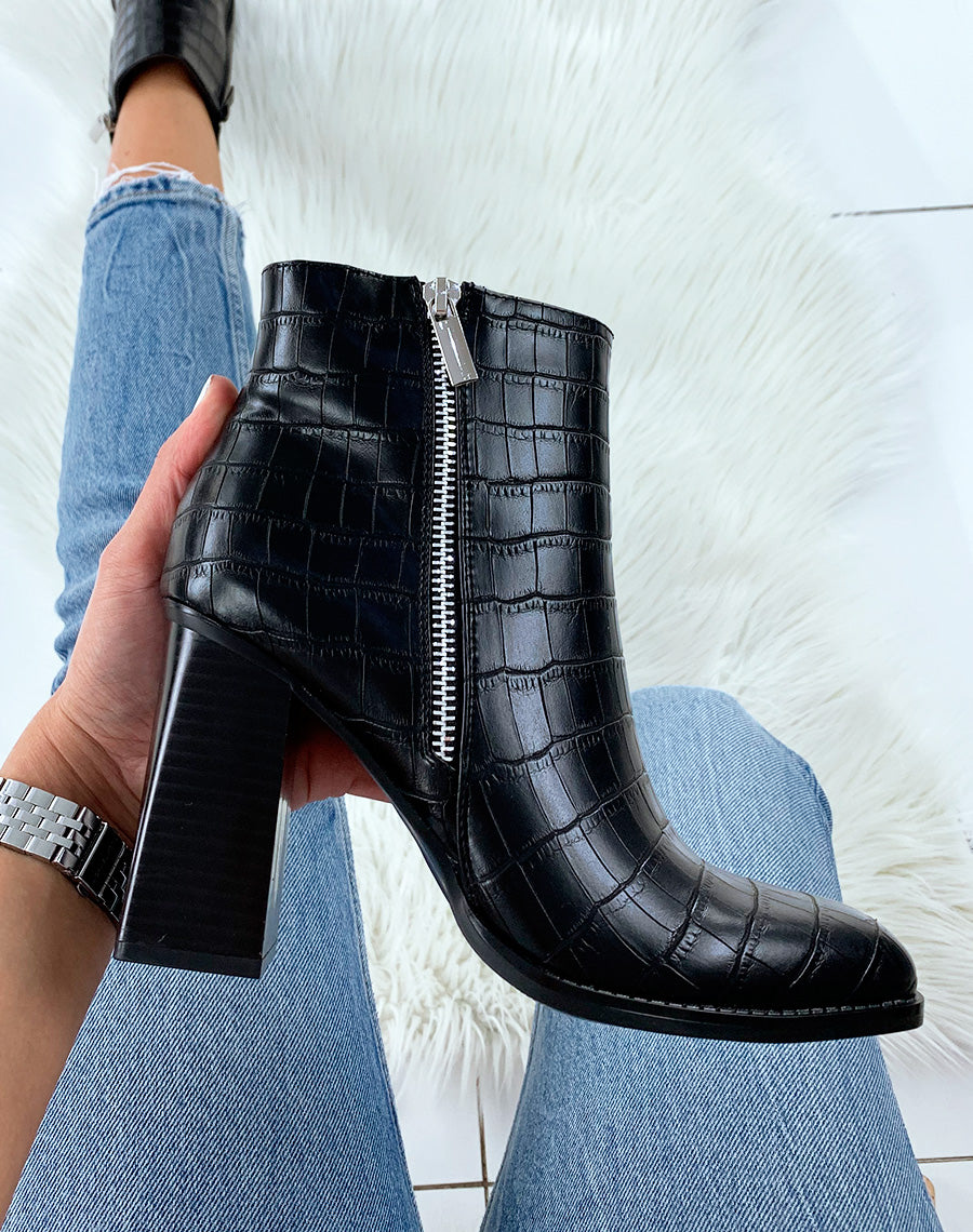 Bottines à talon effet croco noir à bout carré