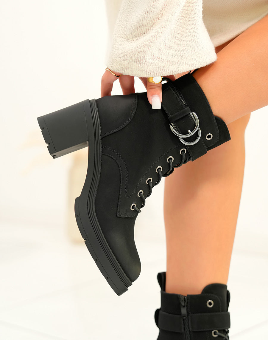 Bottines à Talon en Suédine Noires : Le Coup de Cœur Élégant de l'Hiver