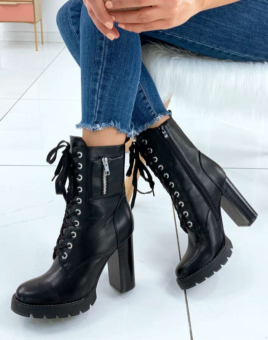 Bottines à talon noires avec petite poche