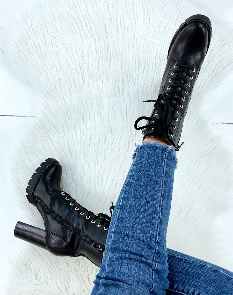 Bottines à talon noires avec petite poche