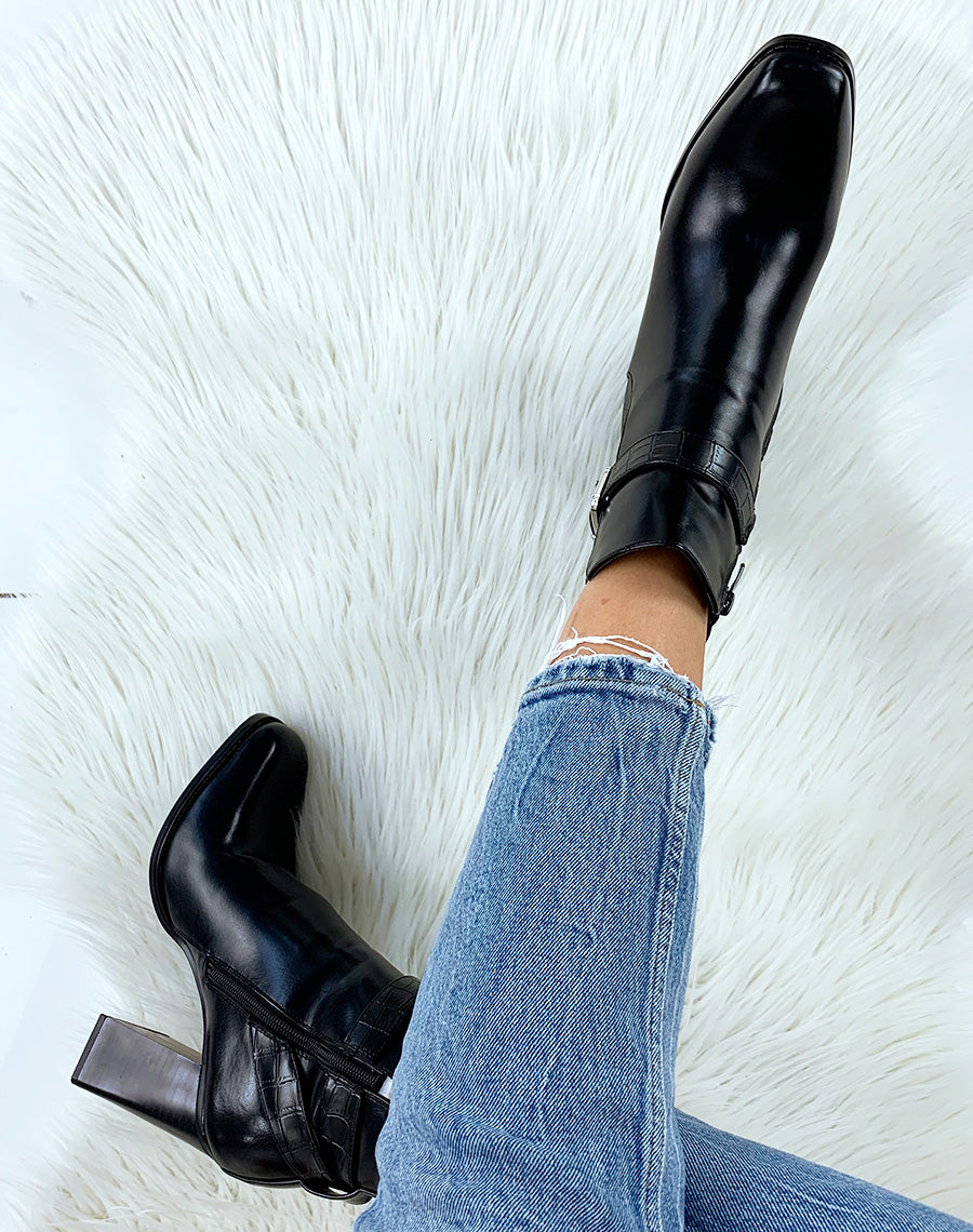 Bottines à talon noires à bout carré