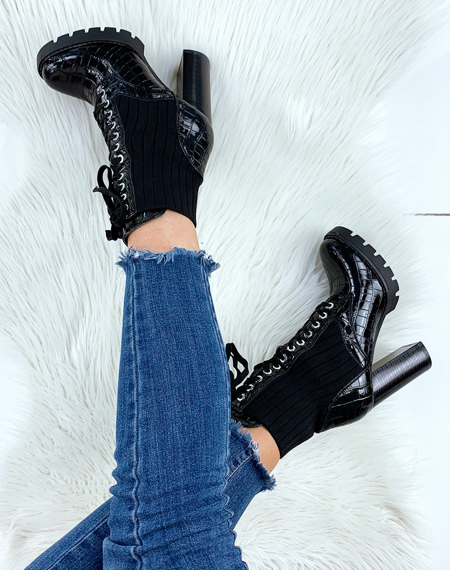 Bottines à talon vernies noires effet chaussette