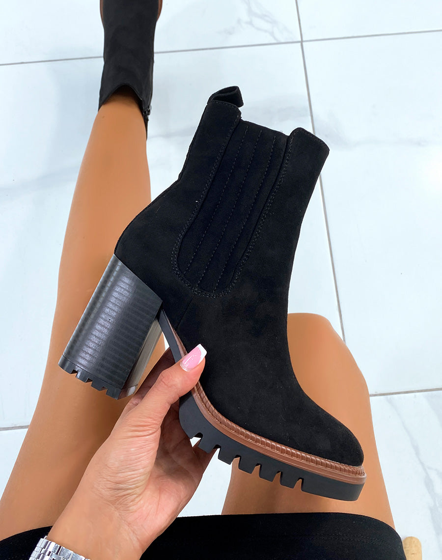 Bottines à talons carré en suédine noire