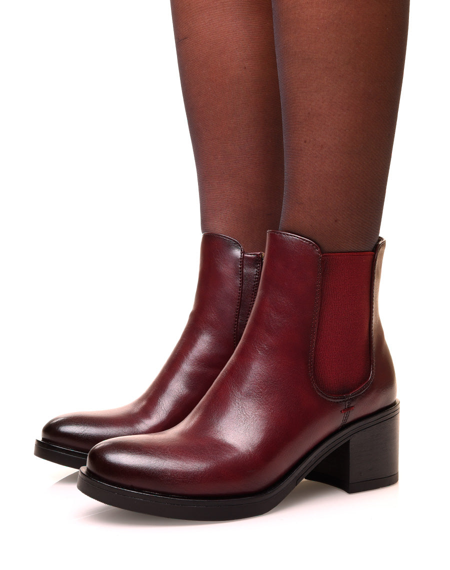 Bottines à talons carrés bordeaux