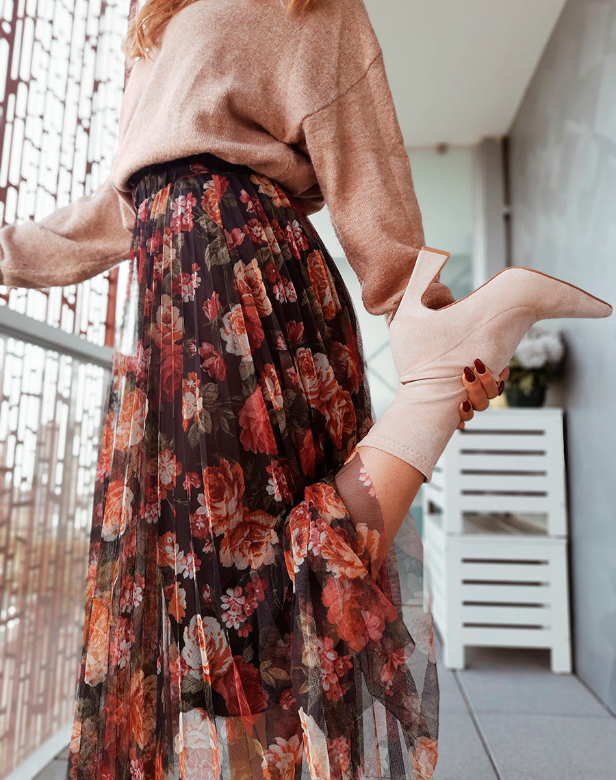 Bottines à talons en suédine beige à bout pointu