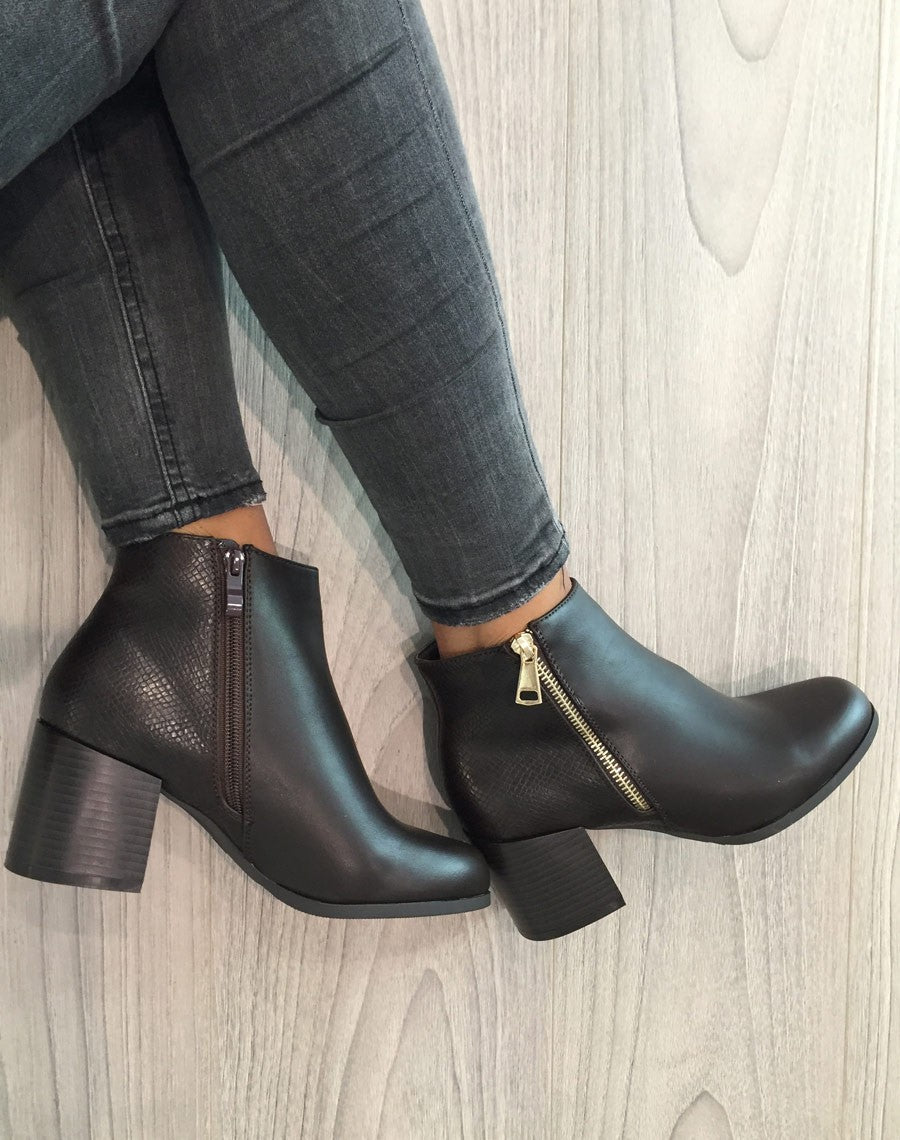 Bottines à talons marron avec fermeture & motifs python