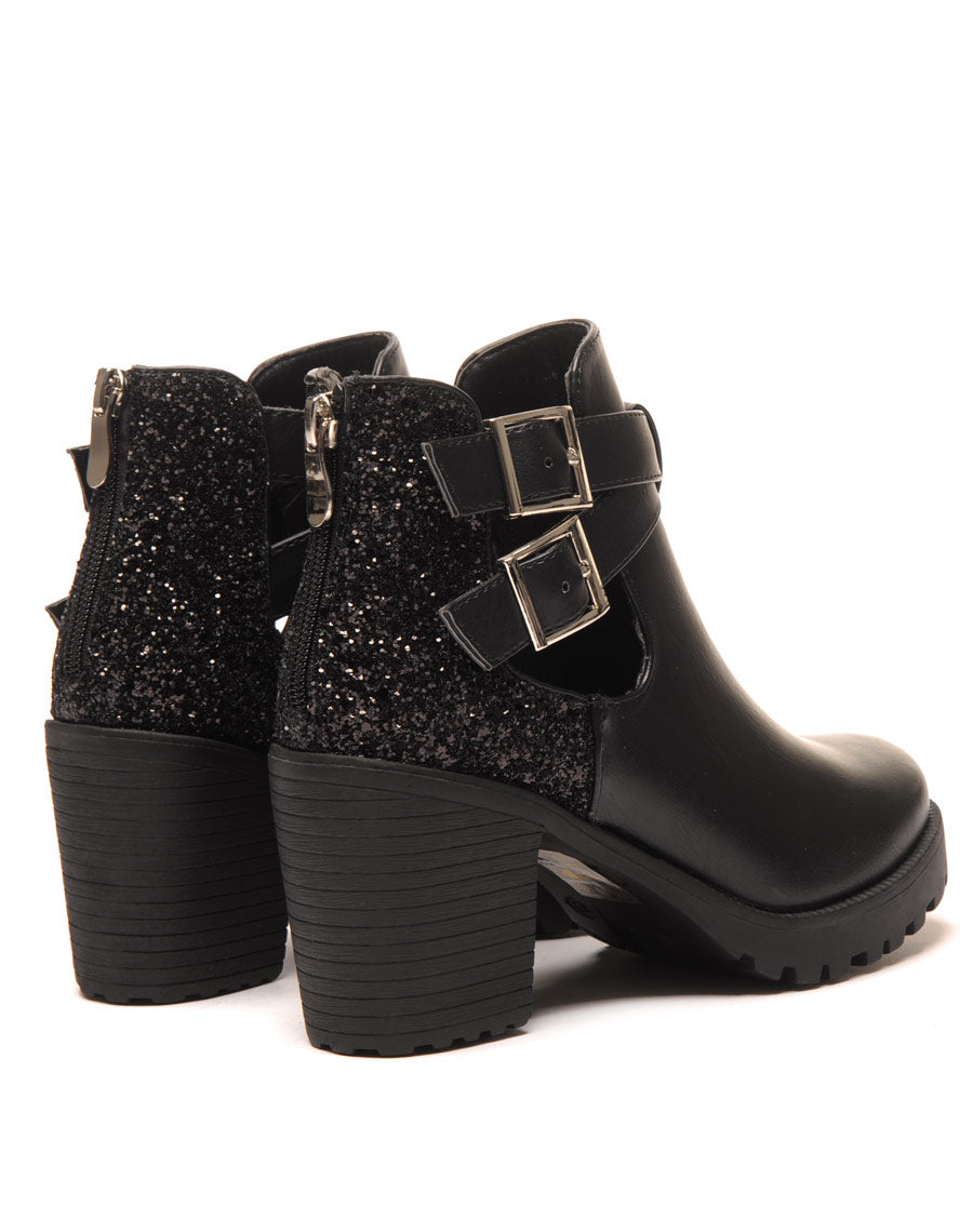 Bottines à talons noires ajourées et pailletées