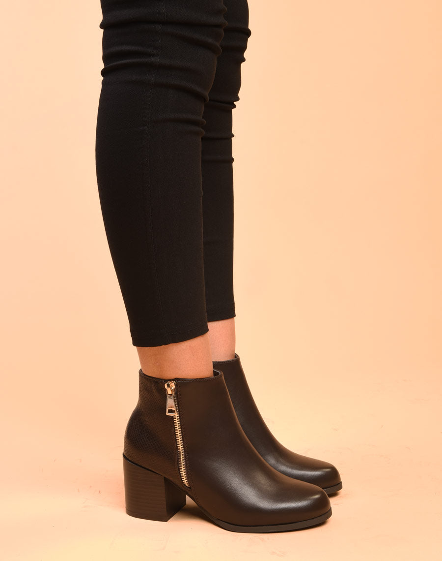 Bottines à talons noires avec fermeture & motifs python
