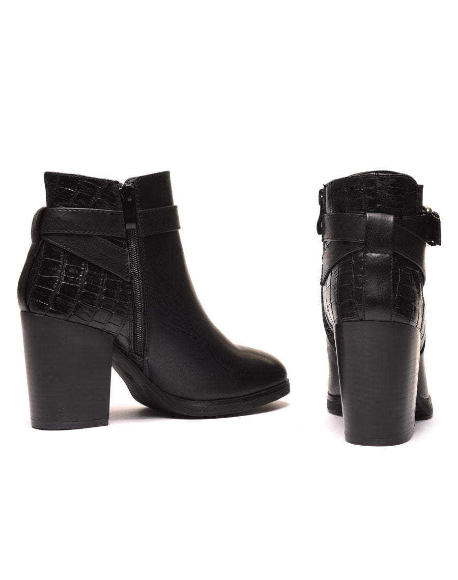 Bottines à talons noires avec lanière et détail crocodile