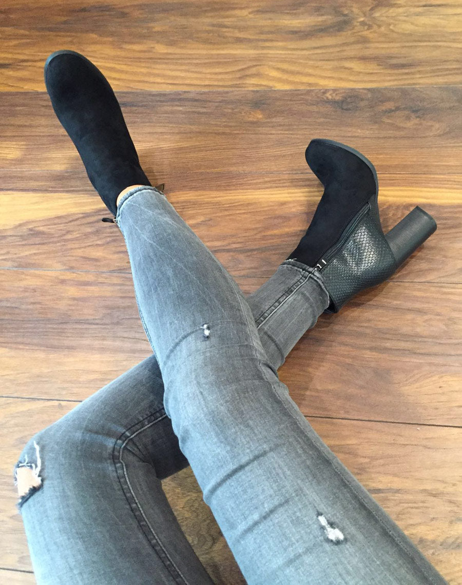 Bottines à talons noires & motif python