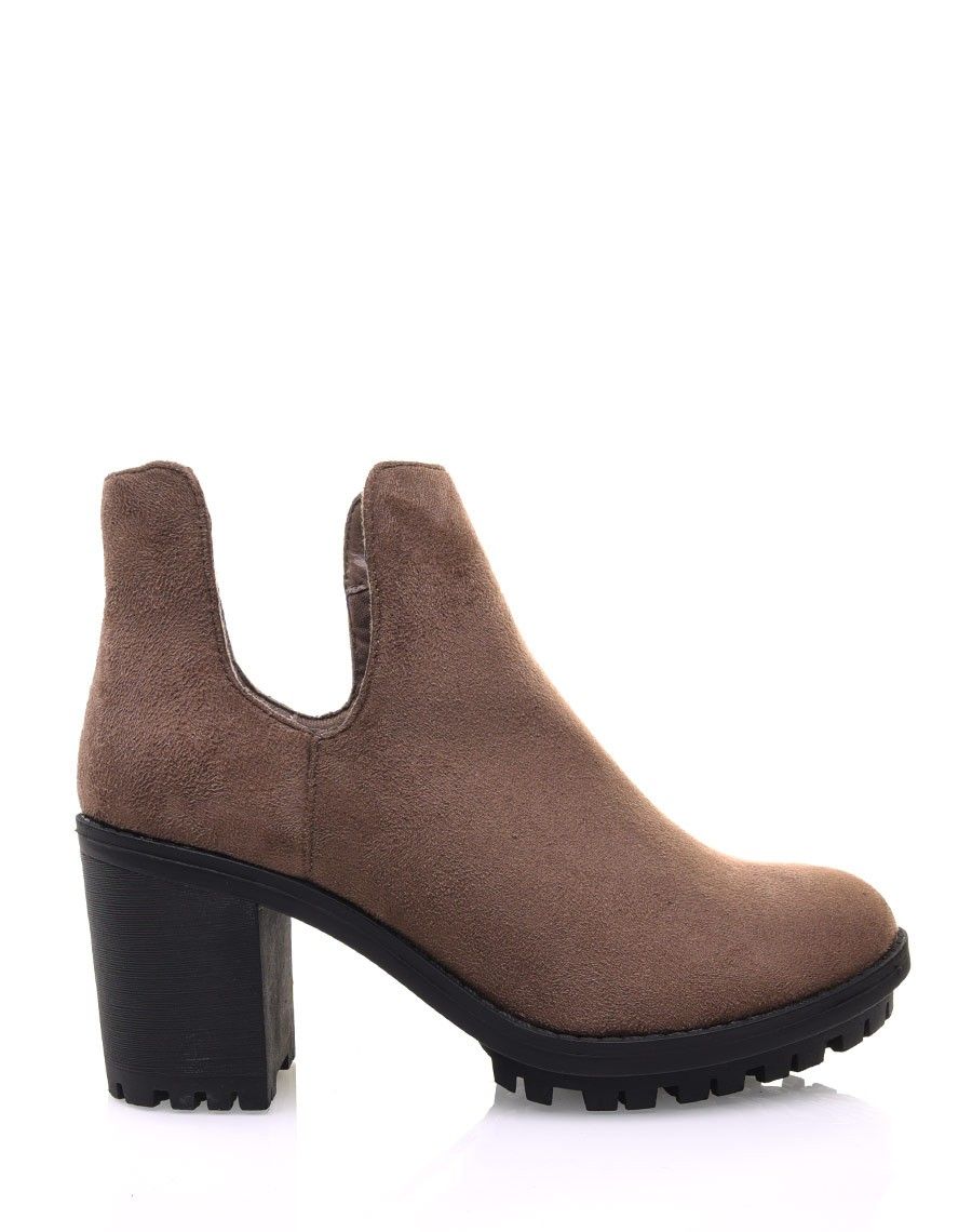 Bottines taupes ajourées et semelle crantée