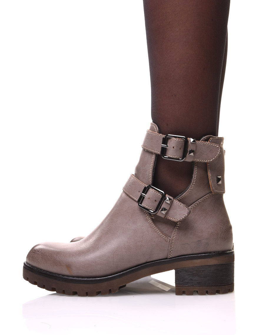 Bottines taupes ajourées à sangles