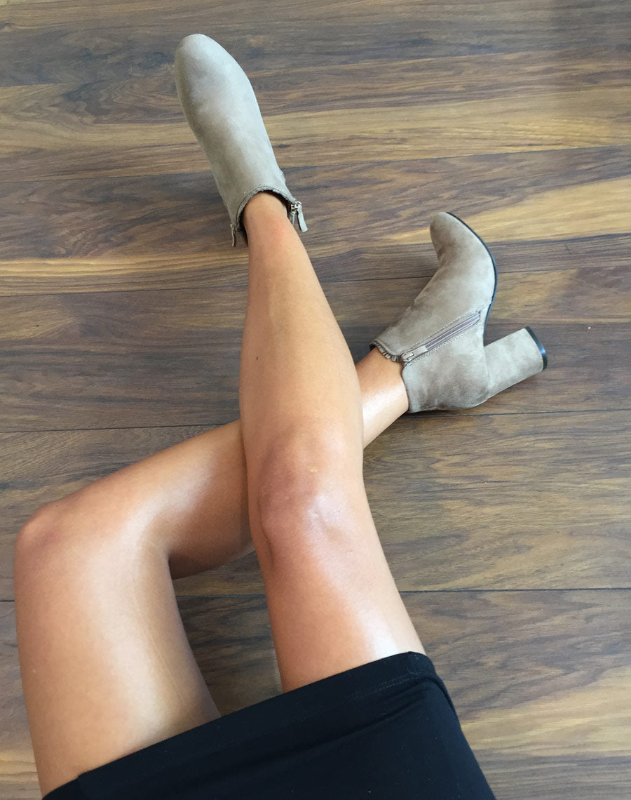 Bottines taupes à petit talon