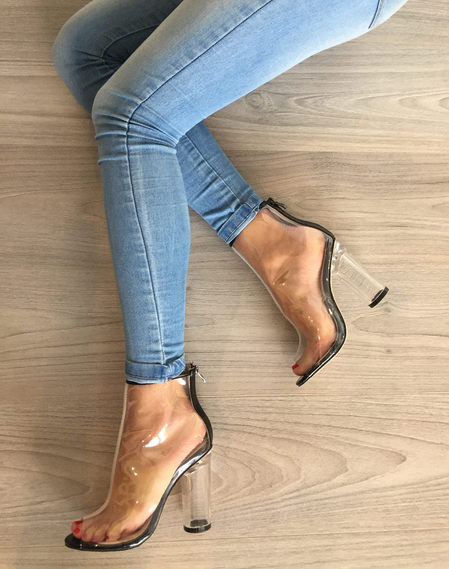 Bottines transparentes noires à talon transparent rond