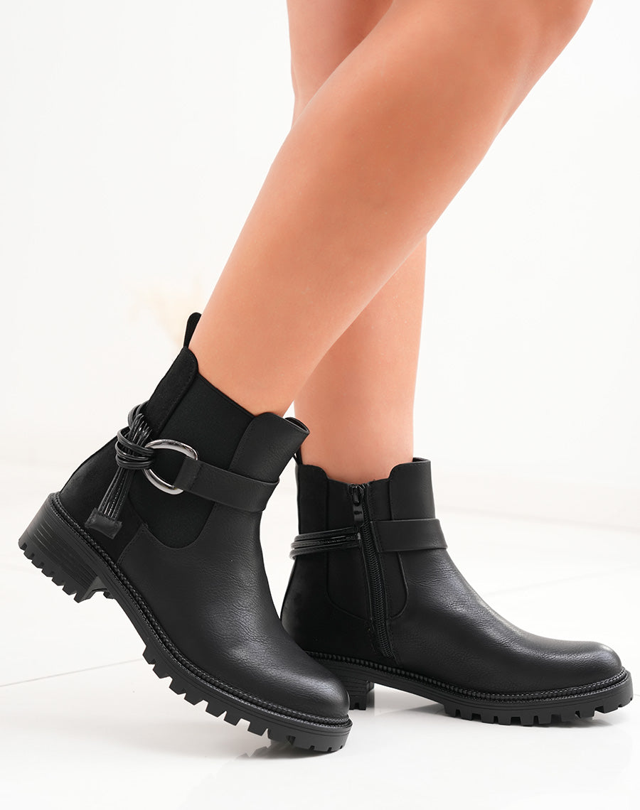 Charme & Durabilité : Bottines Chelsea Noires avec Sangle Nouée