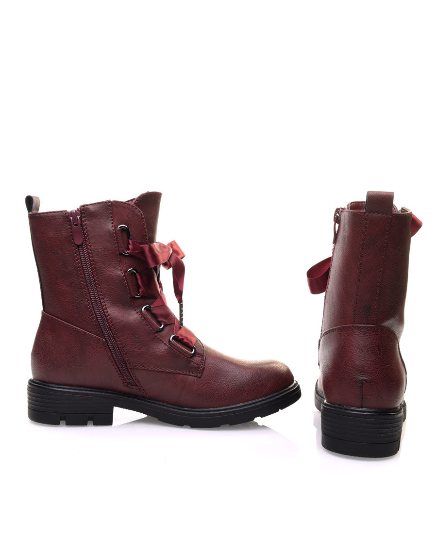 Chaussures montantes bordeaux lacets en satin