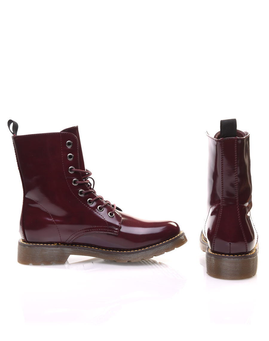 Chaussures montantes vernis bordeaux