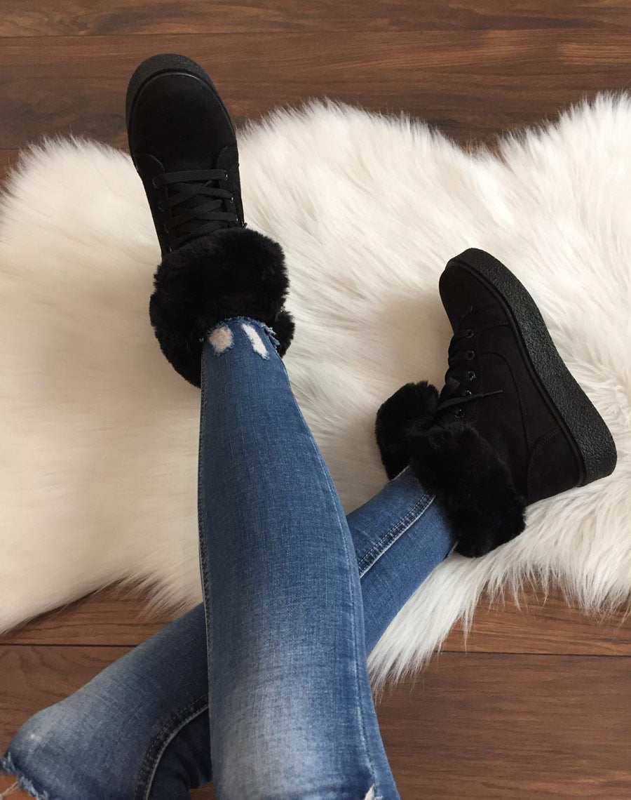 Chaussures noires montantes fourrées