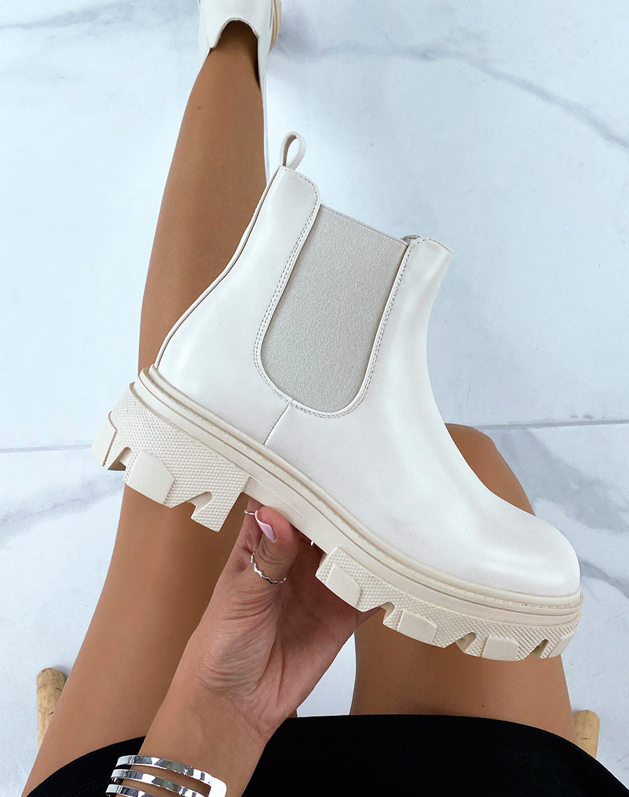 Chelsea boots beiges talonnées à semelle crantée