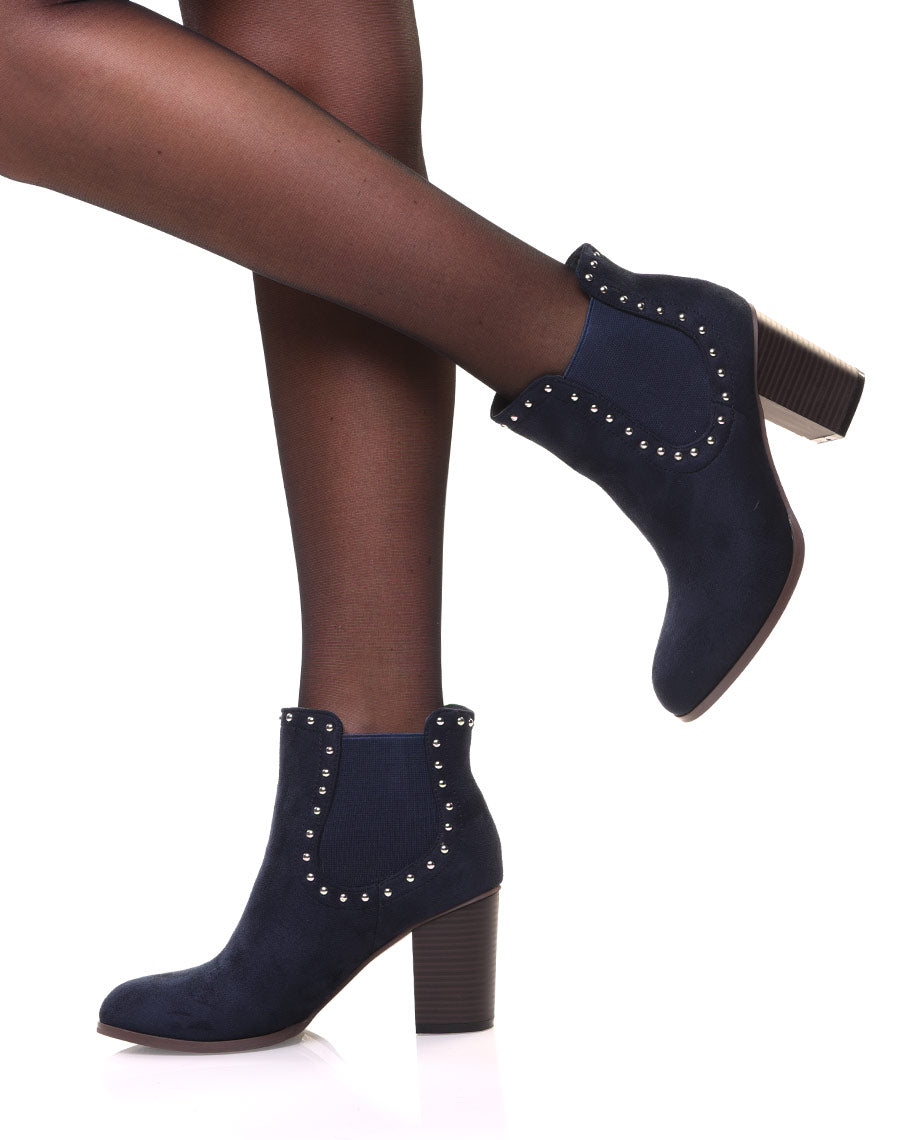 Chelsea boots bleus ornés de clous et à talons