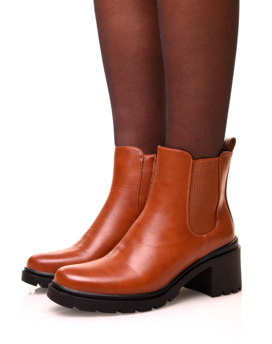 Chelsea boots camel à semelles crantées