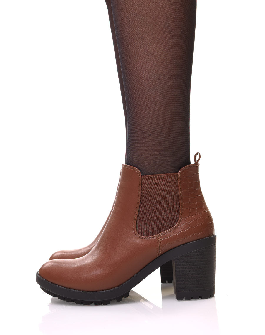 Chelsea boots camel à talon et effet croco