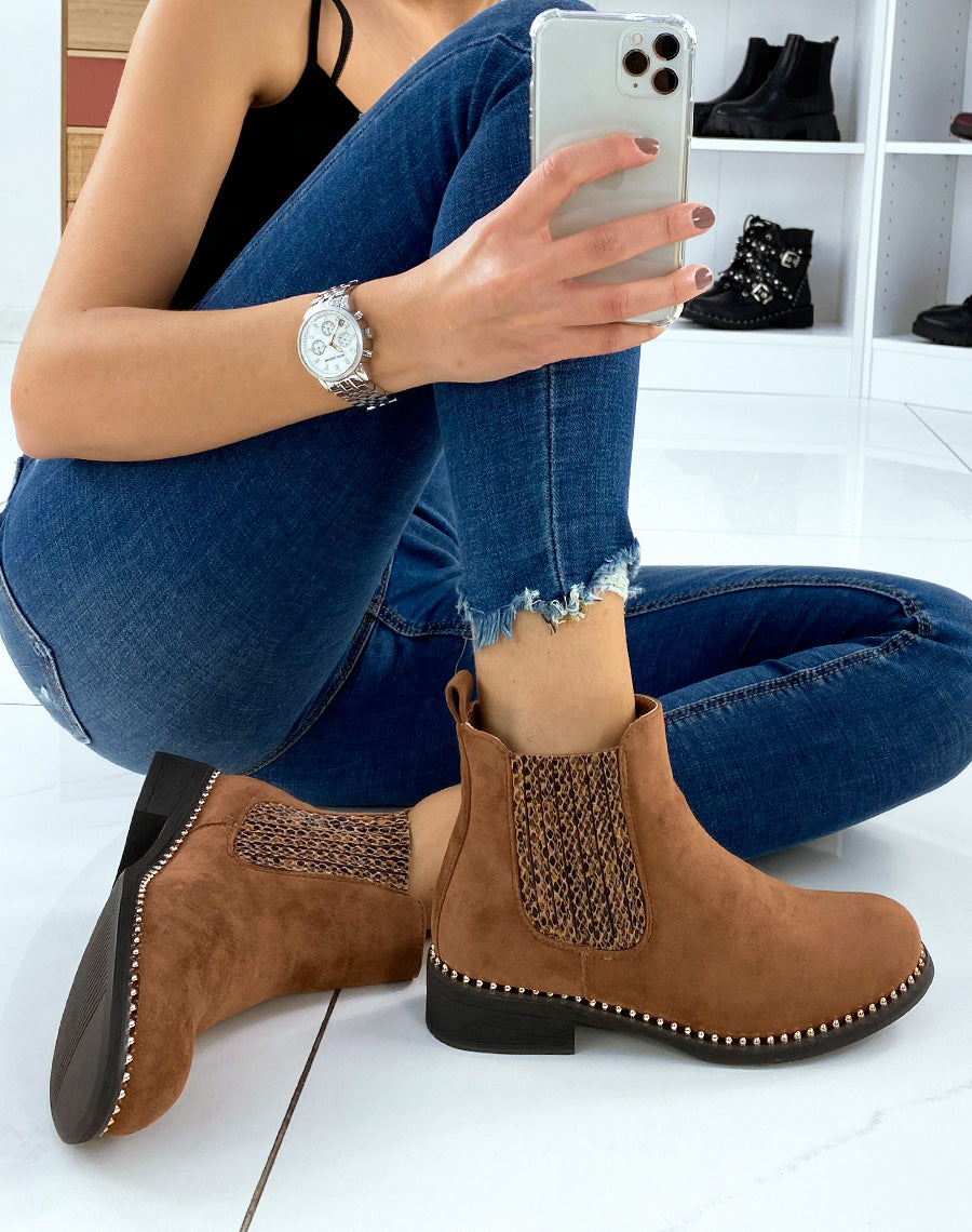 Chelsea boots en suédine camel ornées de perles dorées
