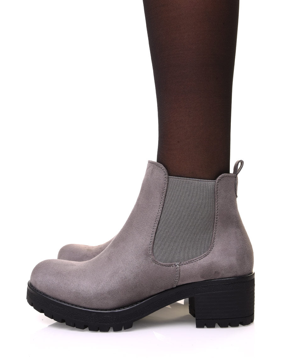 Chelsea boots grises en suédine à talon mi haut