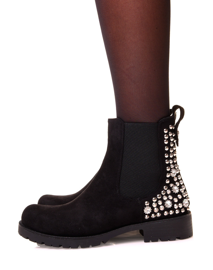 Chelsea boots noires en suédine ajourées de clous et de strass