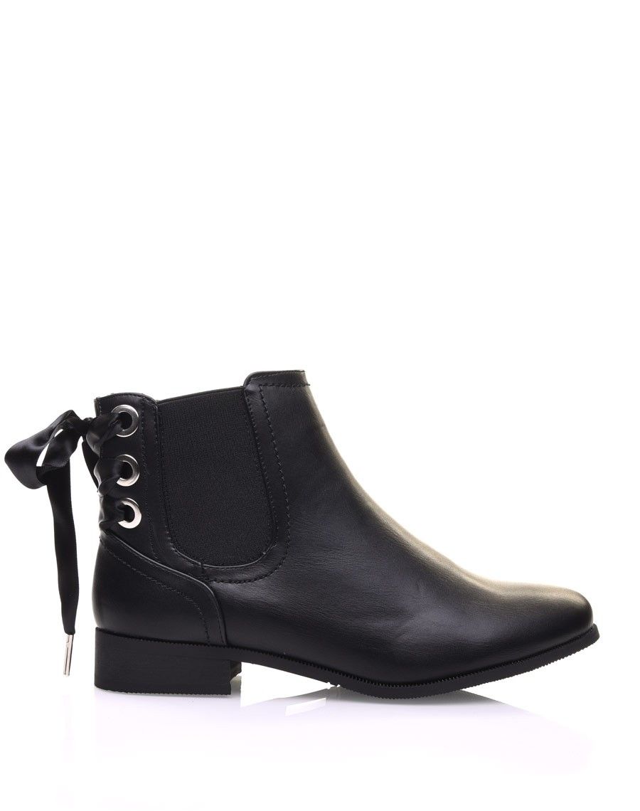 Chelsea boots noires à oeillets et noeud