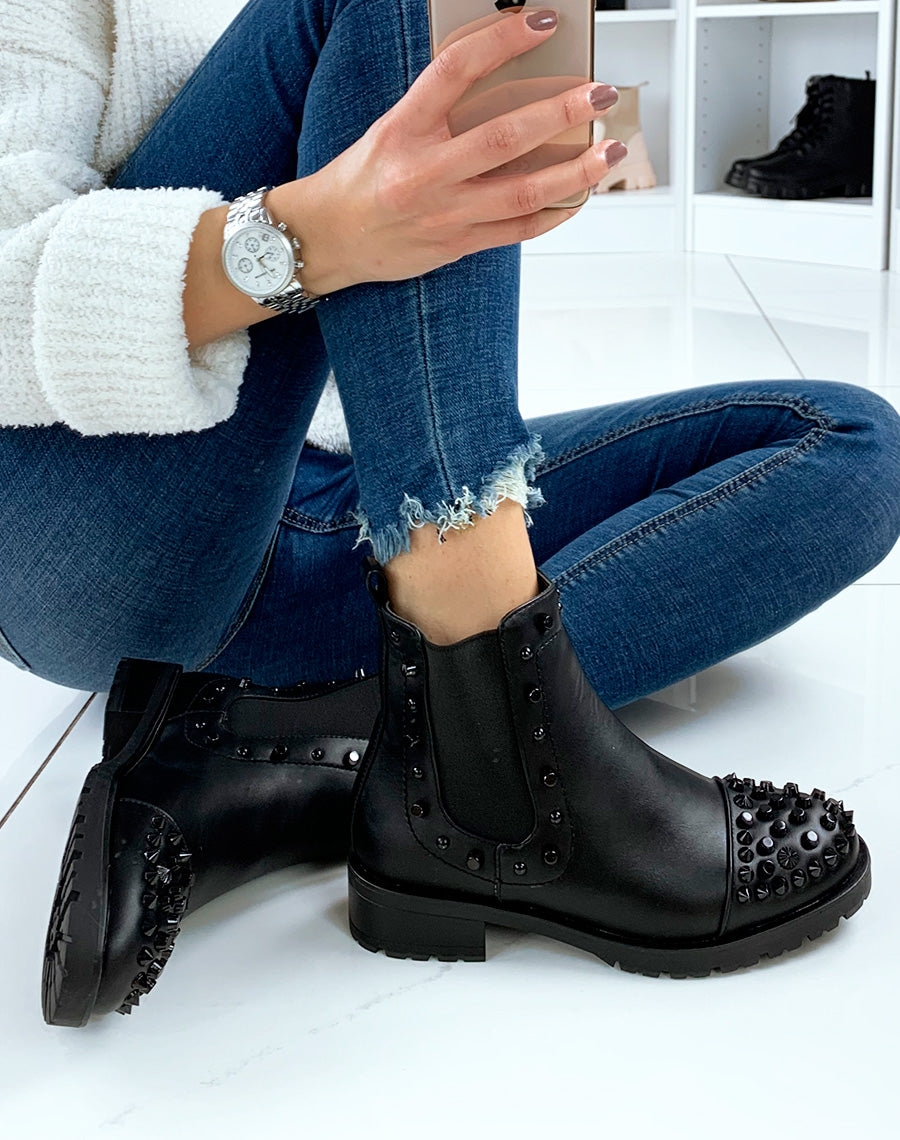 Chelsea boots noires à ornements noirs