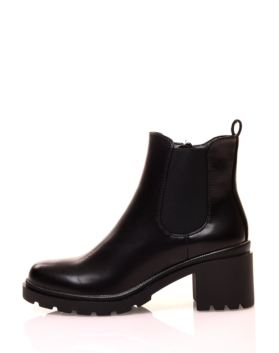 Chelsea boots noires à semelles crantées